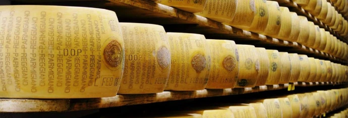 Selectie van authentieke Italiaanse kazen zoals Pecorino en Caciocavallo