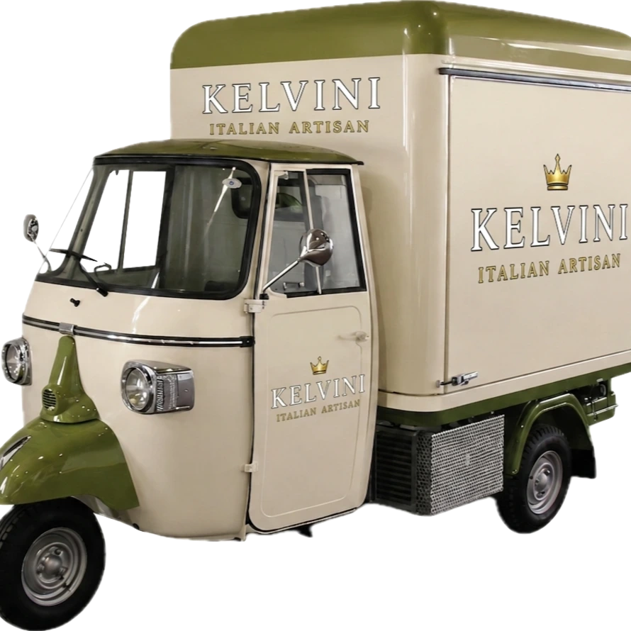 De iconische Kelvini Ape-kar voor het bezorgen van authentieke Italiaanse delicatessen, verse truffels en pasta aan huis