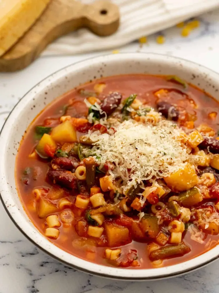 Kelvini Italian Artisan Minestrone-Soup.webp